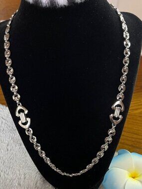 “Bold Silver Link Necklace – Designer Inspired”